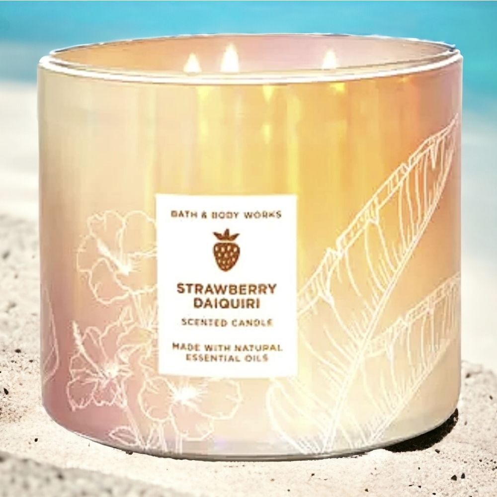 Strawberry Daquiri candle by Bath and Body Works